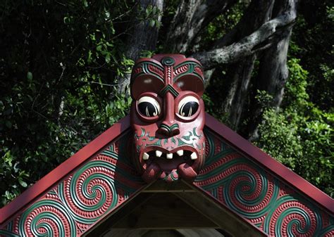 The Coromandel, Bay of Plenty and the East Cape Travel Guide.